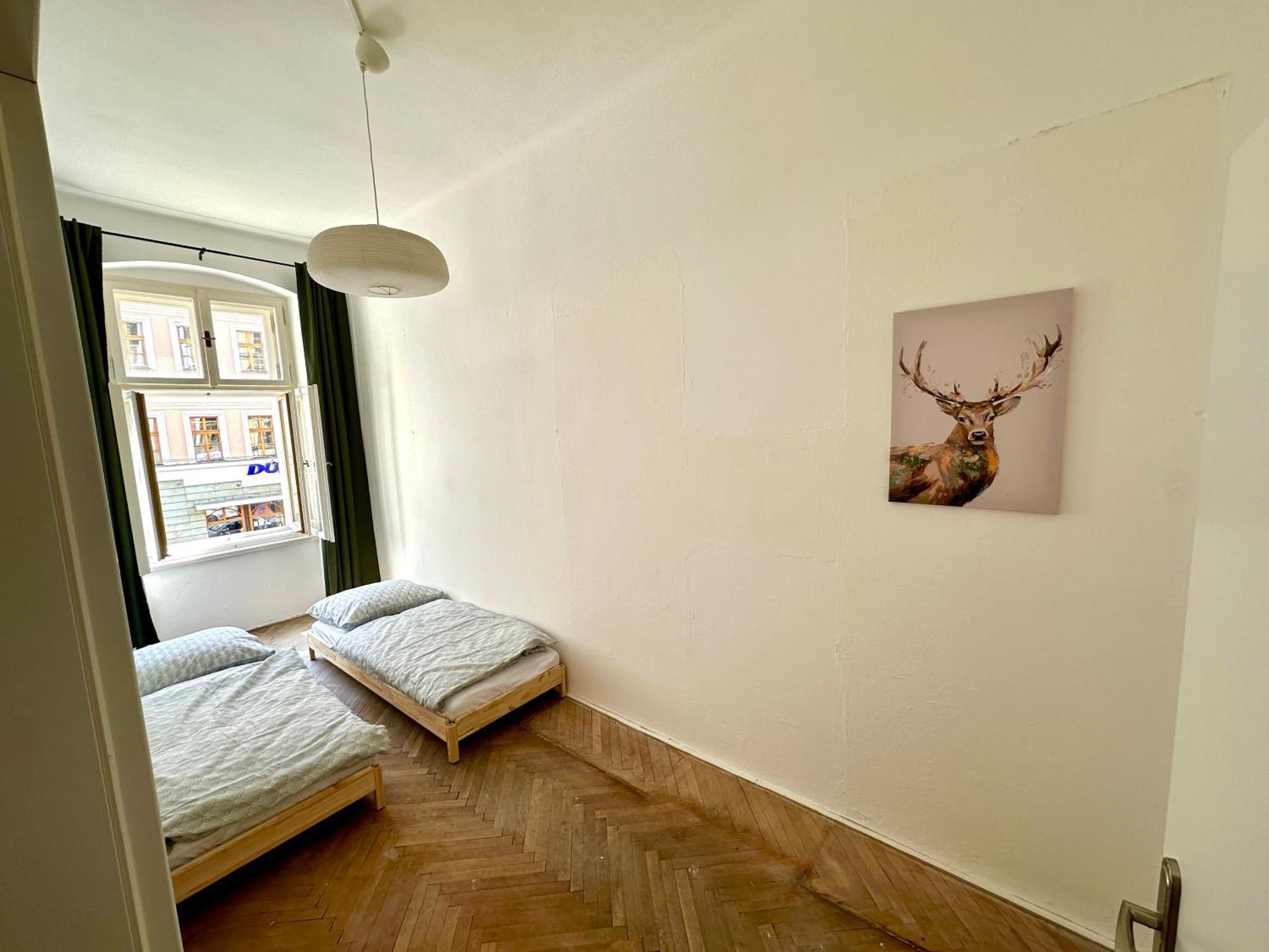Apartamento Location In Prague! 4 Bedrooms And Super Host! *